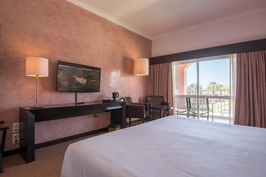 DOUBLE SINGLE USE POOL VIEW Room, Vila Gale Collection Praia, Algarve