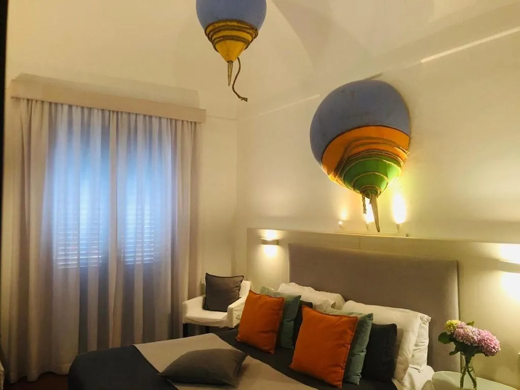 Room, Antichi Colori, Palermo