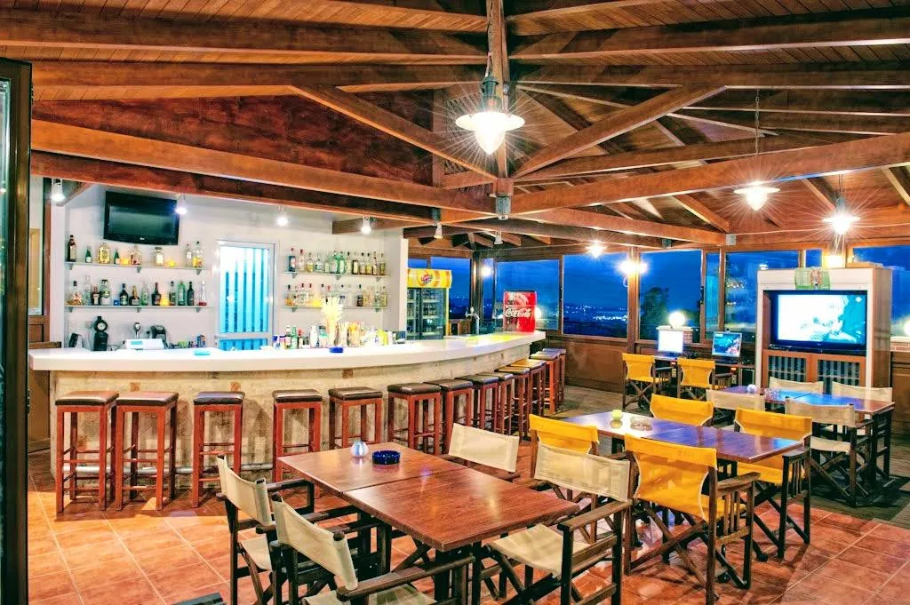 Bar, Ippoliti Village, Crete