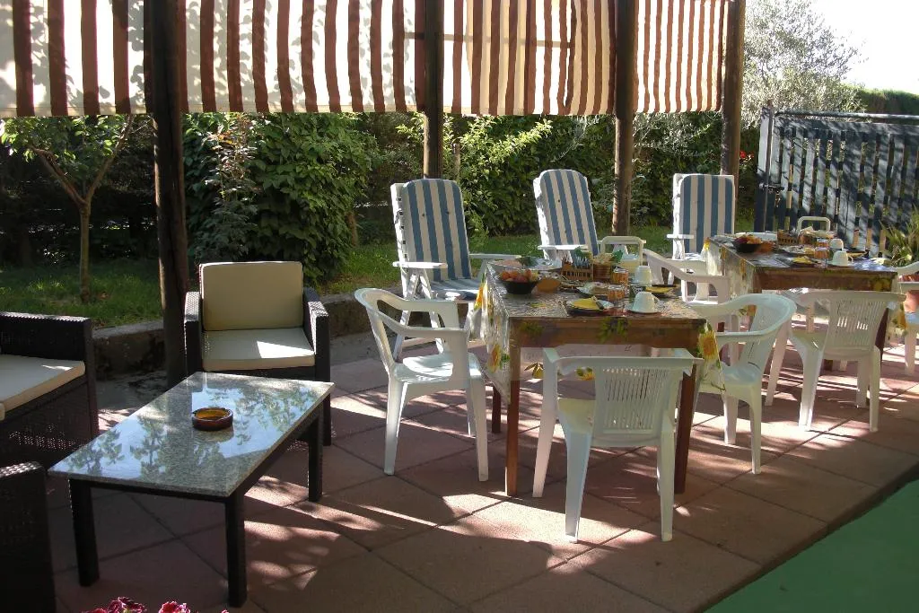 Terrace, B&B Green Paradise, Naples