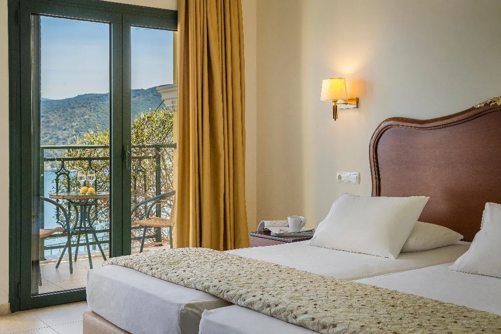 DOUBLE DELUXE SEA VIEW Room, Kefalonia Bay Palace by GHH, Kefallinia