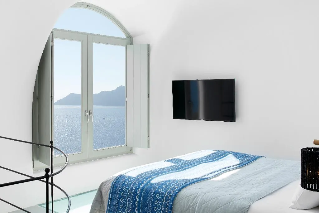 General view, La Perla Villas and Suites, Santorini