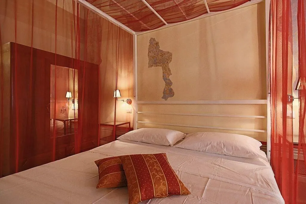 Room, Uffizi Harmony, Florence