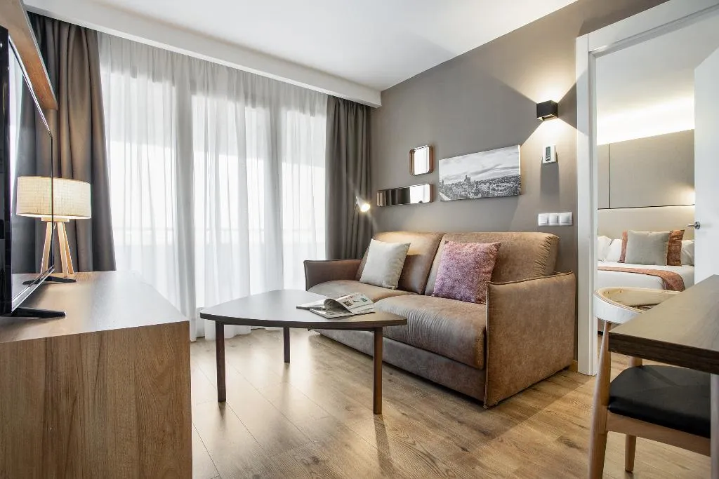 APARTMENT ONE BEDROOM Room, Pierre & Vacances Madrid Aptos Eurobuilding 2, Madrid