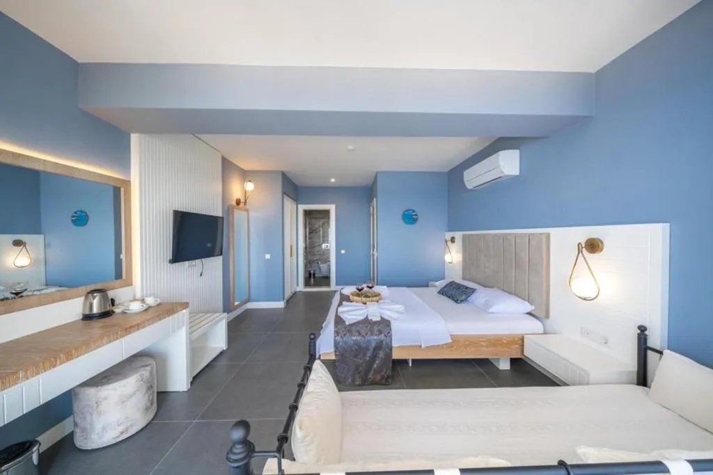 Room, Un Amor Hotel, Dalaman