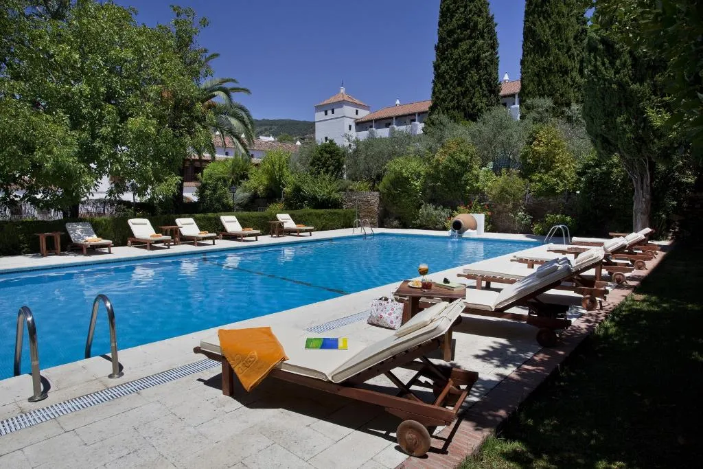 Pool, Parador de Guadalupe, Madrid