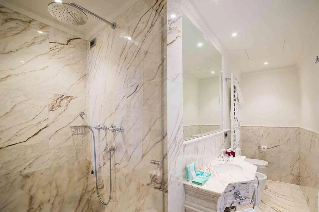 Double or Twin CLASSIC Room, Nani Mocenigo Palace, Venice