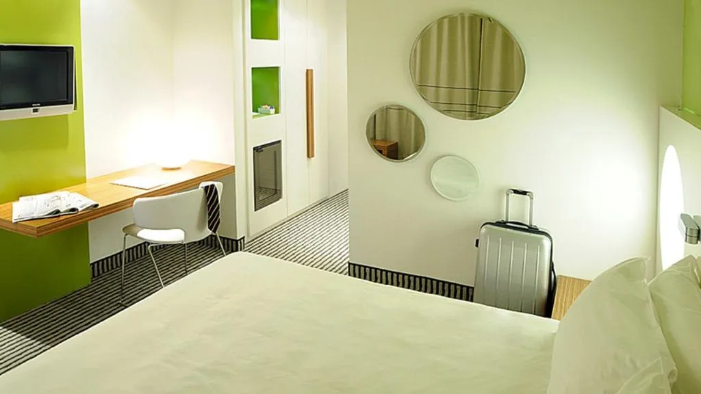 QUADRUPLE BASIC Room, The Caesar Hotel Roma, Rome