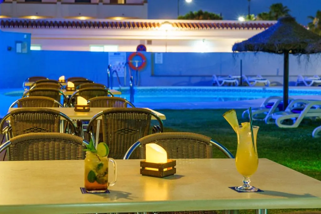 Bar, Isabel, Costa Del Sol