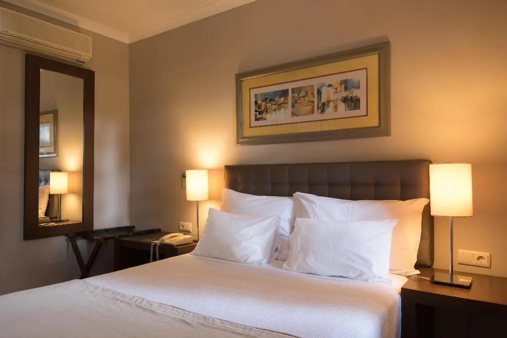 JUNIOR SUITE CAPACITY 3 Room, Vila Gale Albacora, Algarve