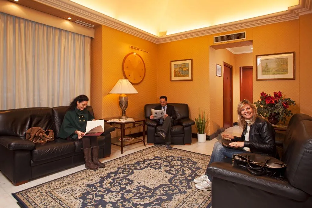 Lobby, Piemonte, Rome