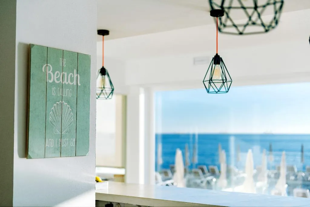 Bar, Hotel Atolon & Kaafu Beach Club, Majorca