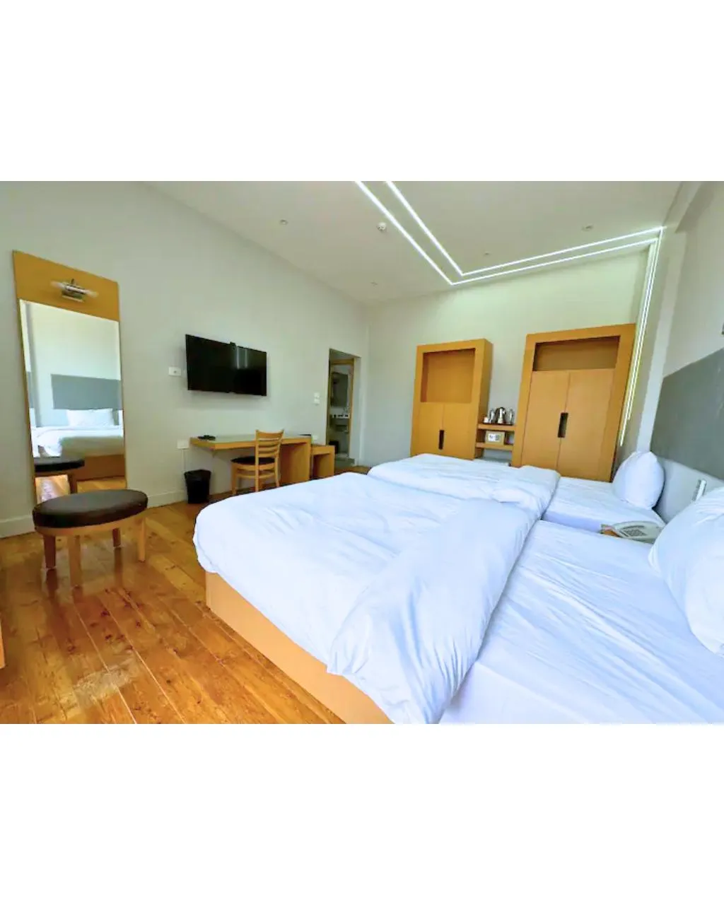 Double or Twin DELUXE TWO BEDS Room, Zamalek House Hotel, Cairo