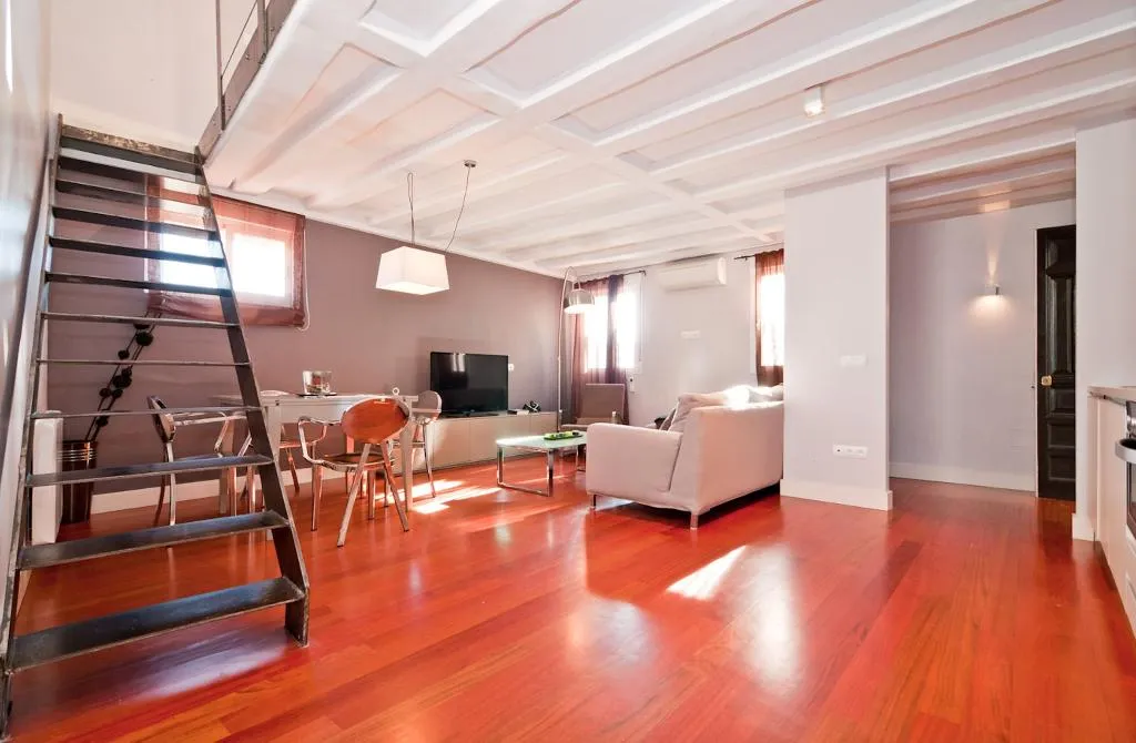 APARTMENT DUPLEX Room, Smartr Madrid Atocha, Madrid