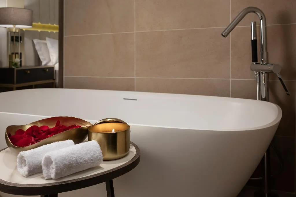 Room, The Level At Hotel Melia Castilla, Madrid