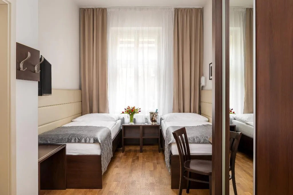 Room TWO BEDS Room, Hotel Unique, Prague
