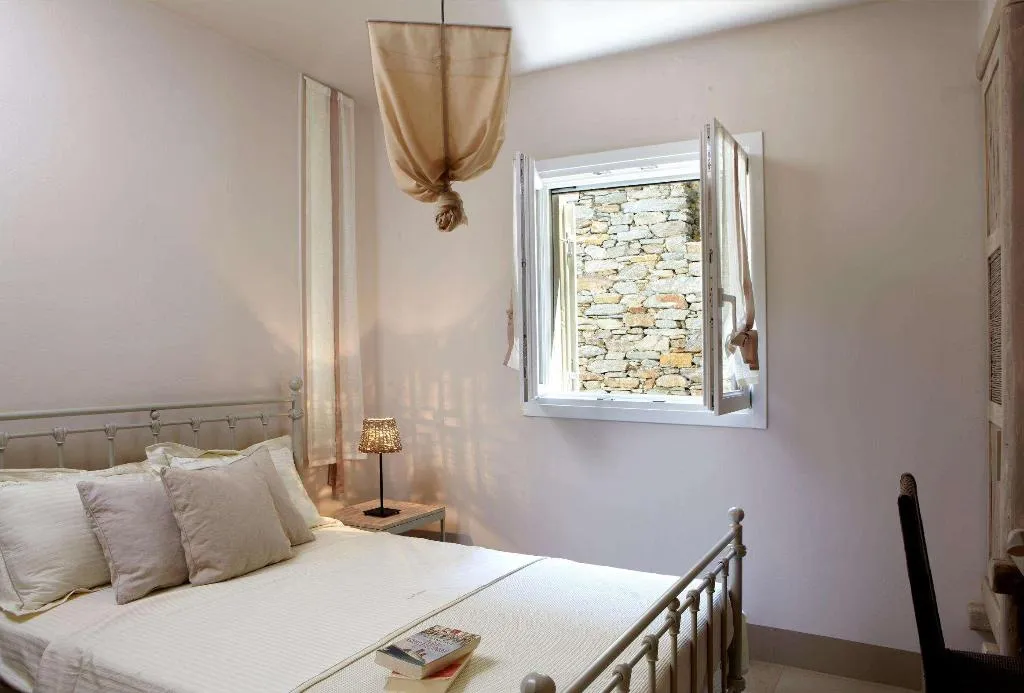 Room, Diles & Rinies, Mykonos