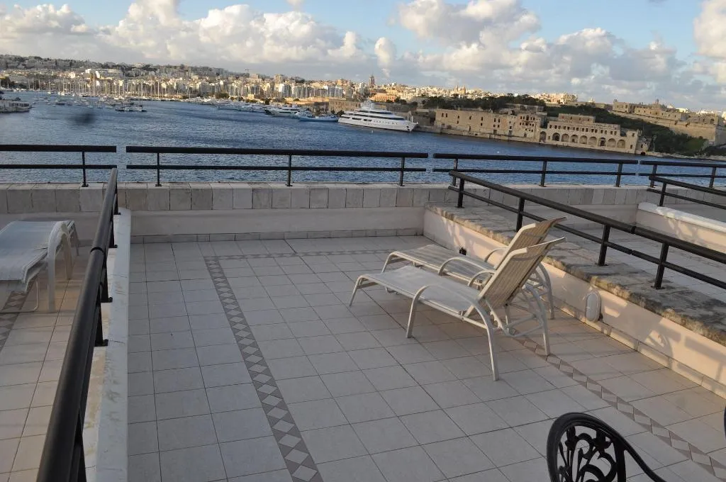 Room, Grand Hotel Excelsior, Malta