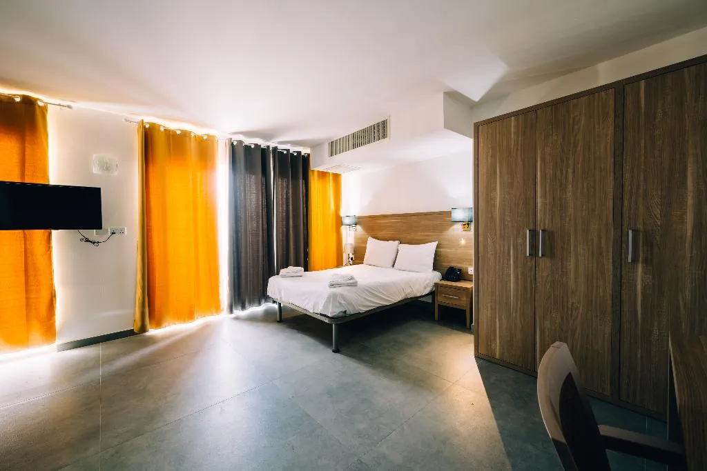 Double or Twin WITH BALCONY Room, Primera Hotel Malta, Malta