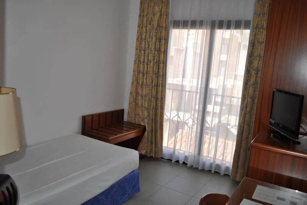 SINGLE STANDARD Room, Hostal Vila del Mar, Costa Brava