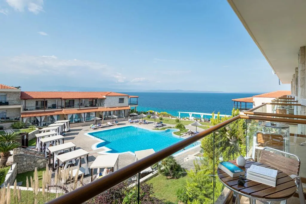 Double or Twin SIDE SEA VIEW ONE BEDROOM Room, Blue Bay Halkidiki - Adults Only, Halkidiki