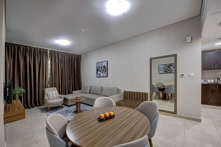 Royal Regency Suites Dubai Marina, Dubai