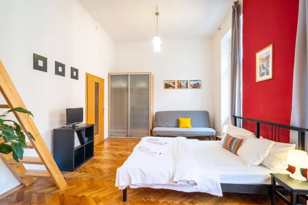 STUDIO STANDARD Room, Royal Road Residence, Prague