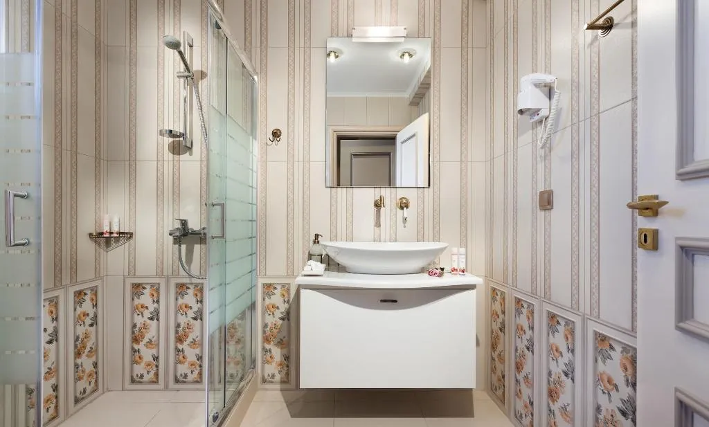 Room, Kyniska Palace Conference & Spa, Athens