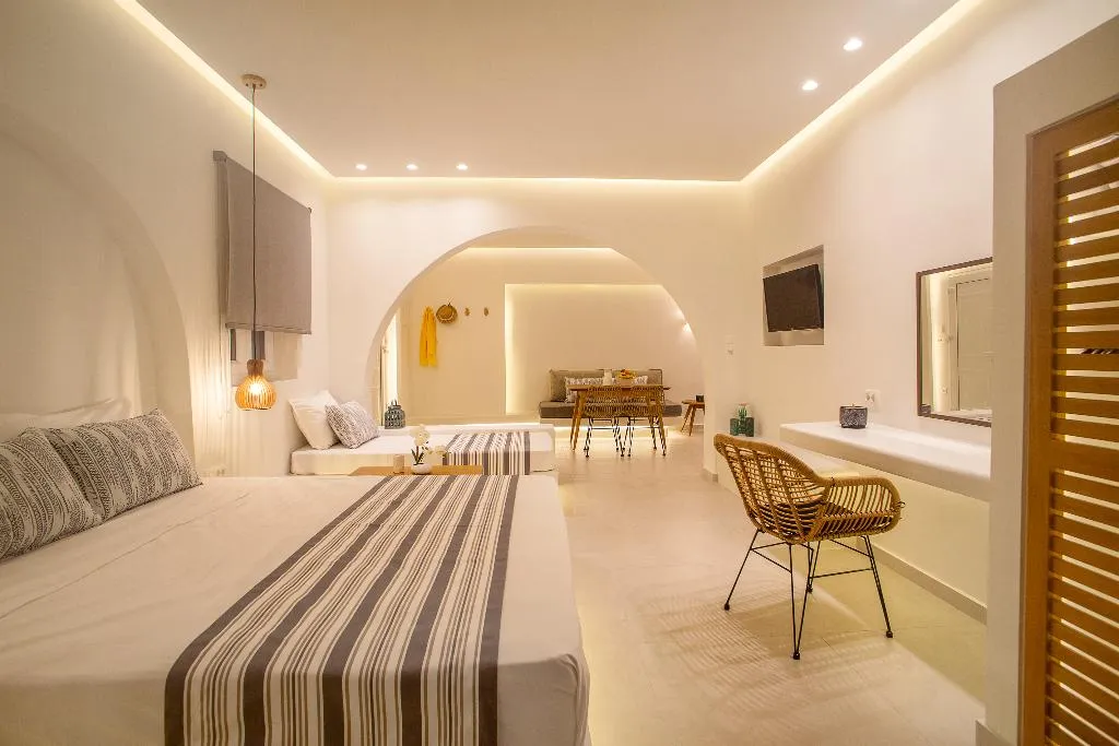 STUDIO CAPACITY 3 Room, Margarenia, Santorini