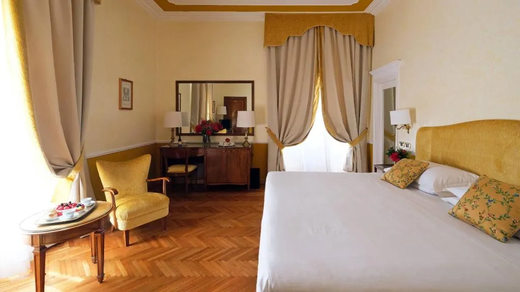 TRIPLE SUPERIOR Room, Bettoja Hotel Massimo d'Azeglio, Rome