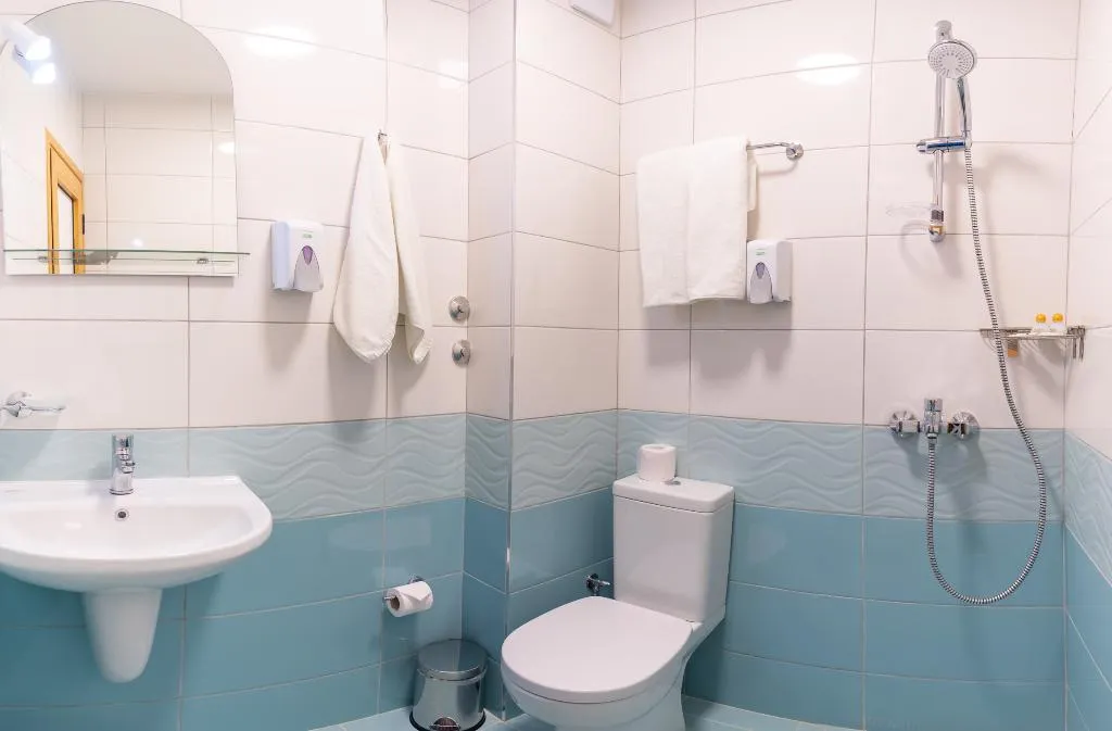 Room, Victoria, Varna