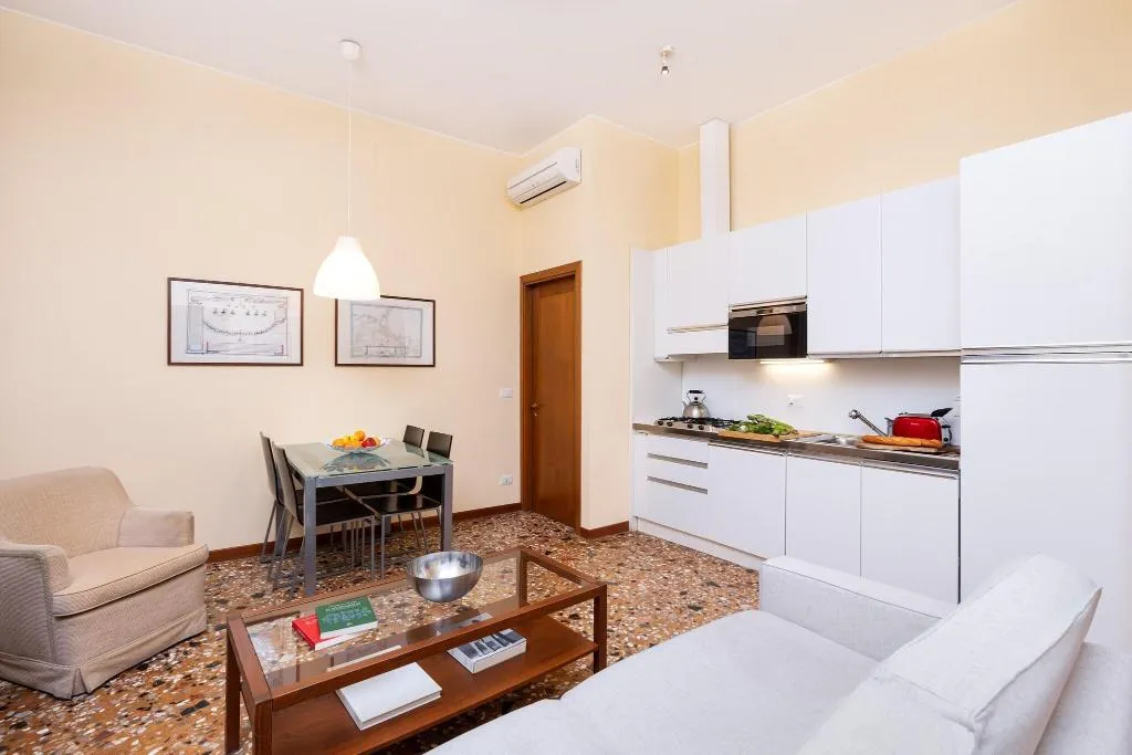 APARTMENT QUEEN BED NON SMOKING Room, Residence Ca' Foscolo, Venice