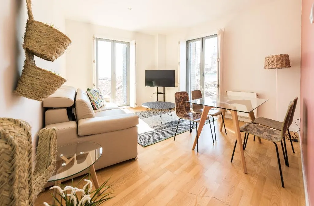APARTMENT CAPACITY 4 ONE BEDROOM Room, Apartamentos Madrid Puerta del Sol, Madrid