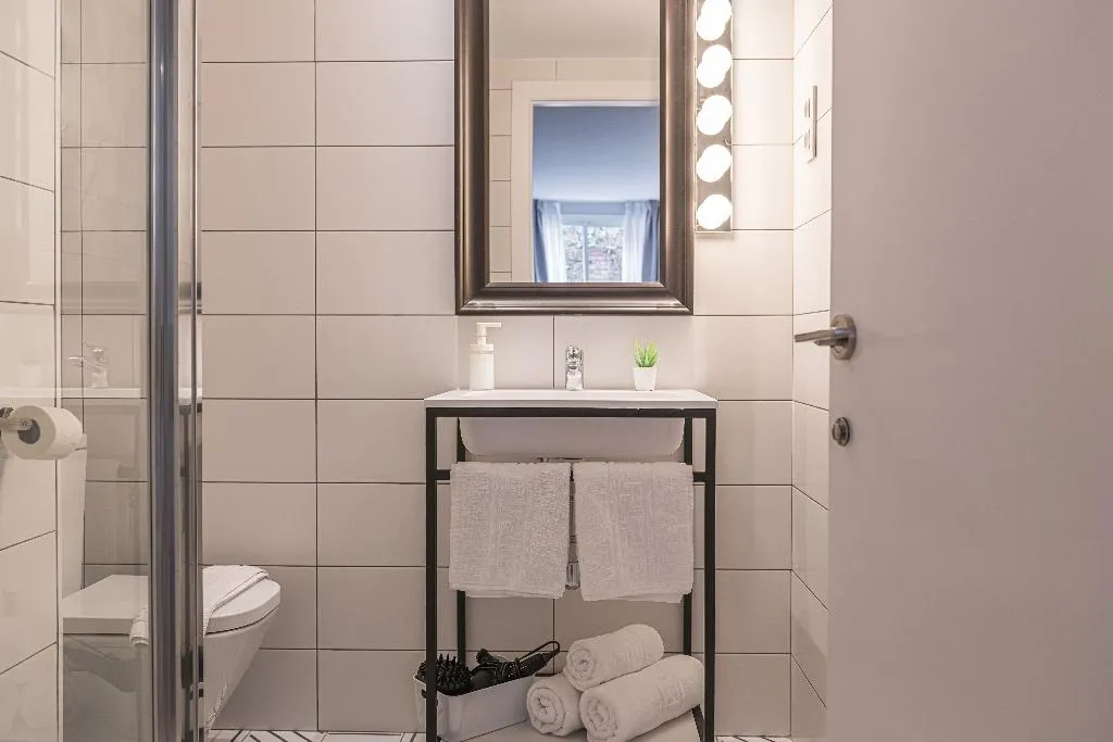 TRIPLE STANDARD Room, House by pillow, Barcelona