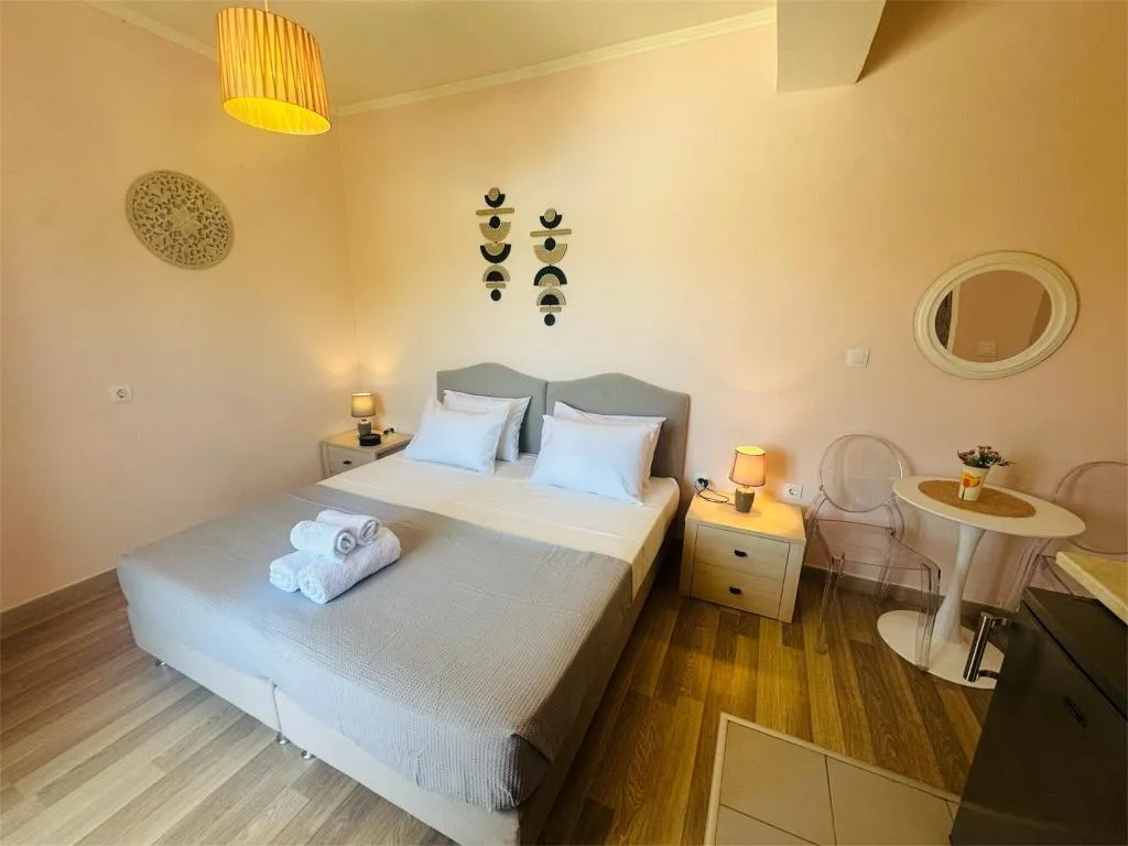 STUDIO POOL VIEW Room, Nikos Apartments Corfu, Corfu