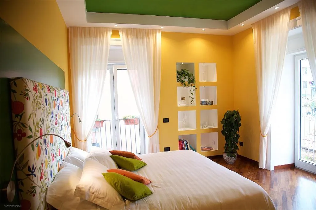 Room, Il Giardino Segreto, Naples