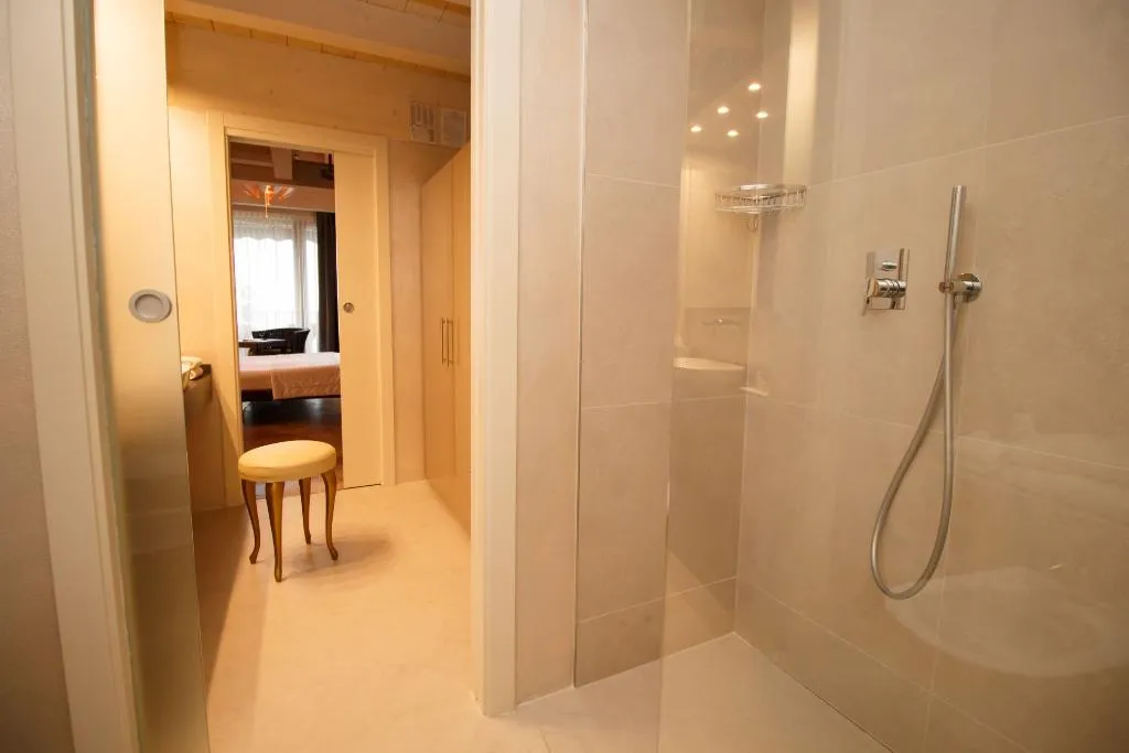 DOUBLE DELUXE PREMIER Room, Olivi Hotel & Natural Spa, Milan