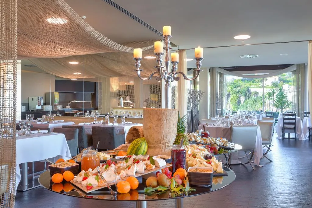 Restaurant, The Views Baia -  Adults Only, Madeira