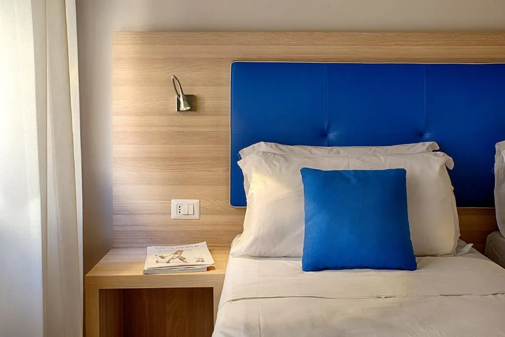 Room, American Hotel, Naples