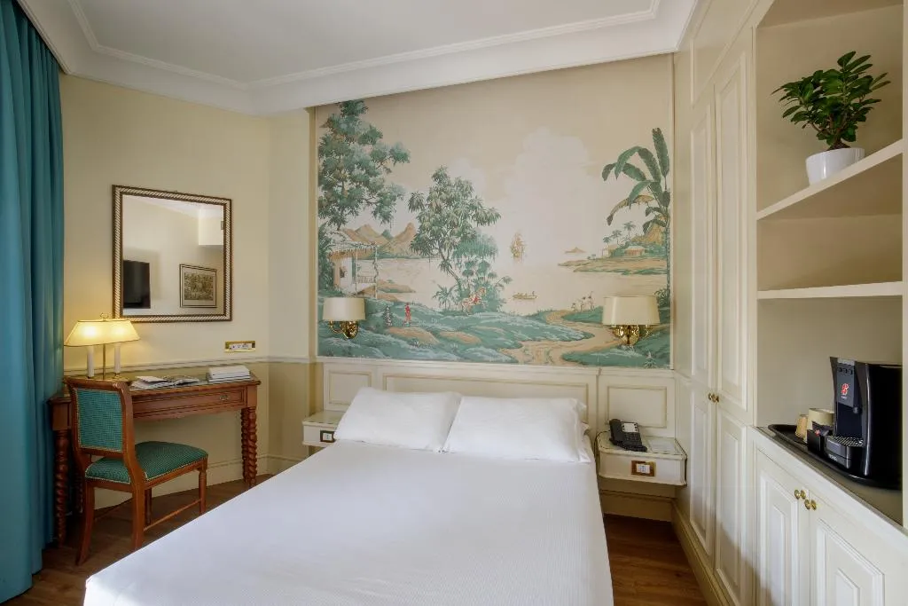 DOUBLE CLASSIC Room, Donna Laura Palace, Rome