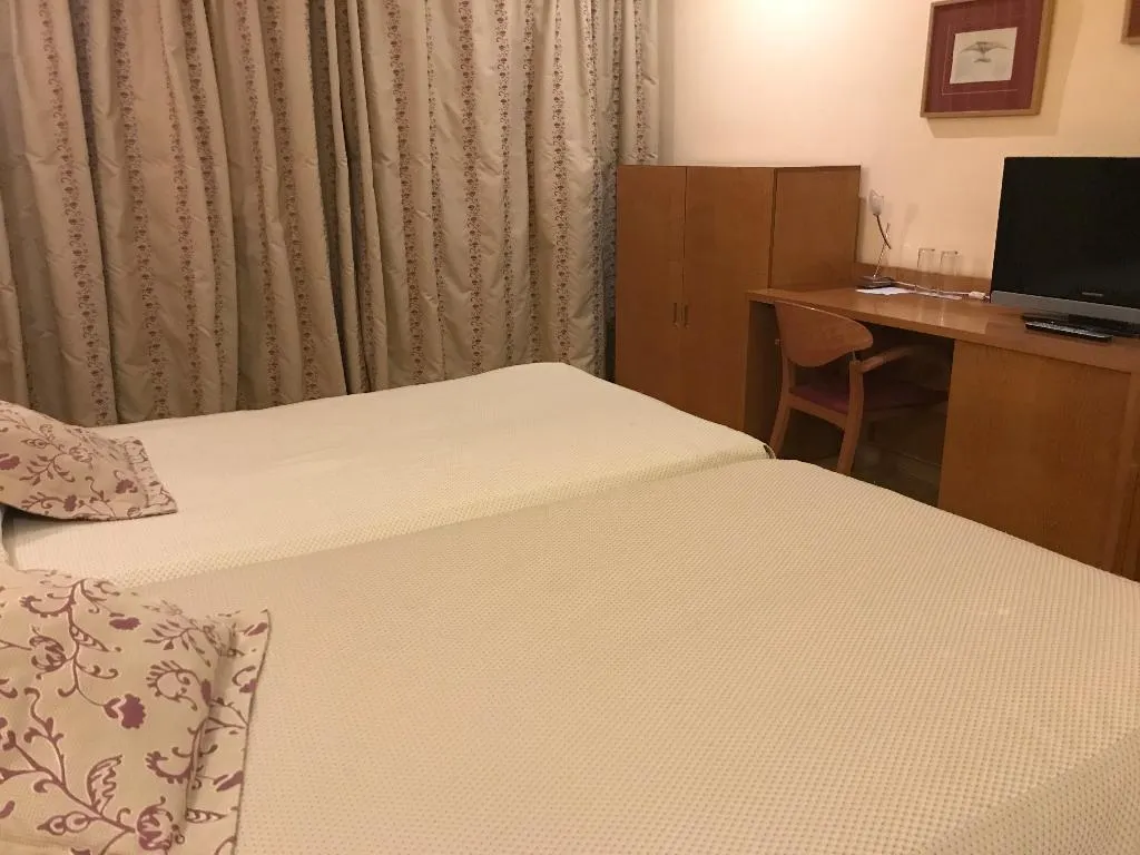 TWIN STANDARD Room, Alfonso VIII, Madrid