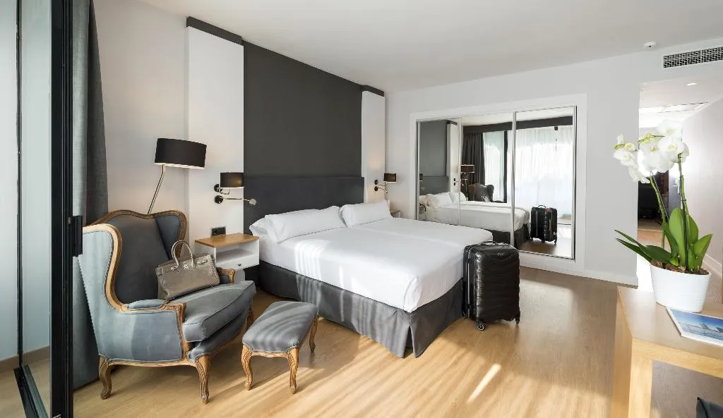 JUNIOR SUITE STANDARD Room, Guitart Grand Passage, Barcelona