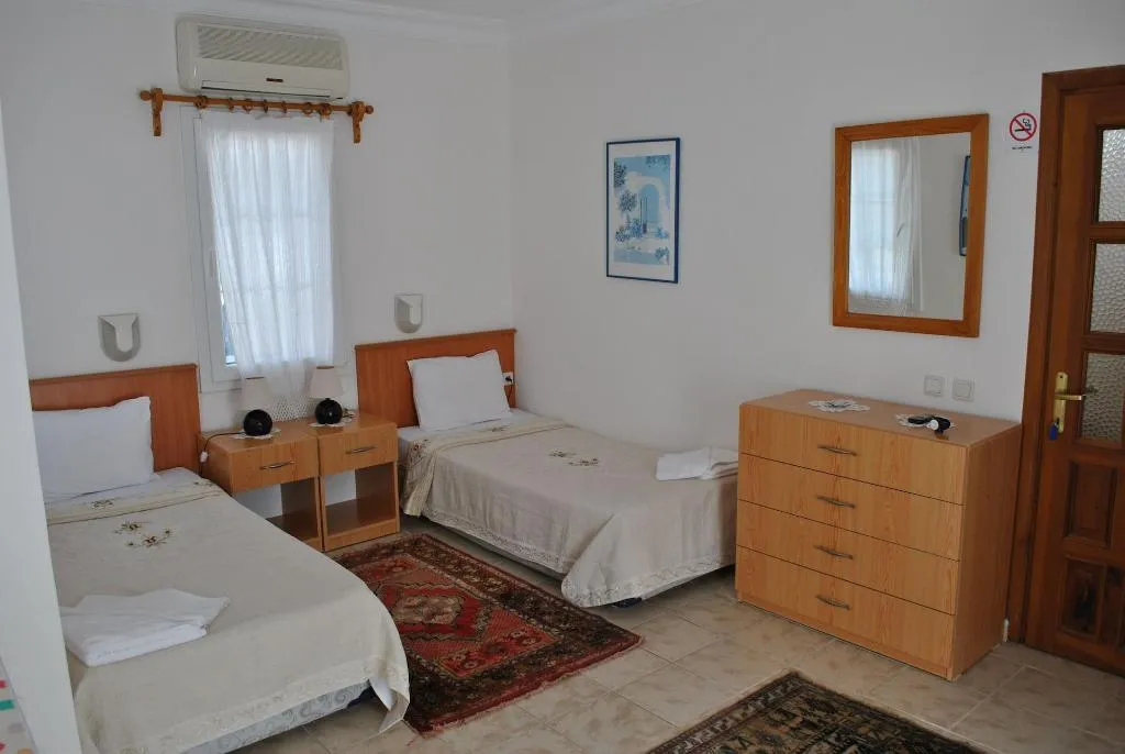 Room, Dionysia, Antalya
