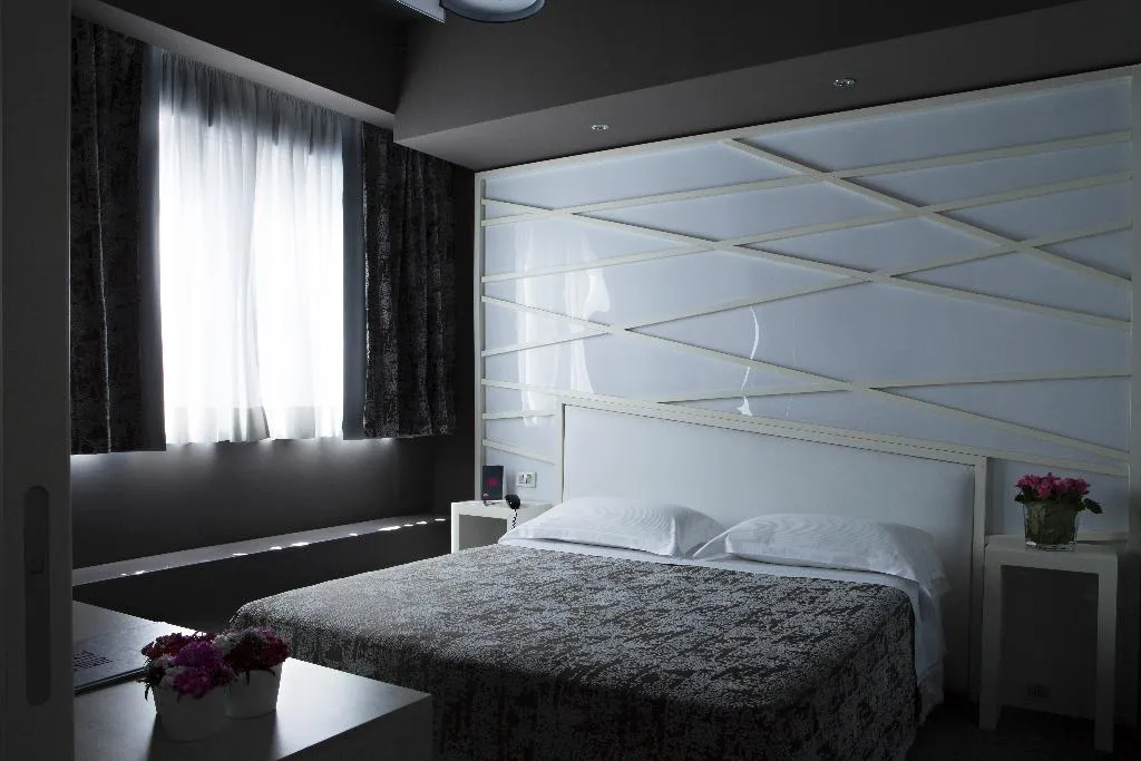 JUNIOR SUITE STANDARD Room, Moderno Hotel Roma, Rome