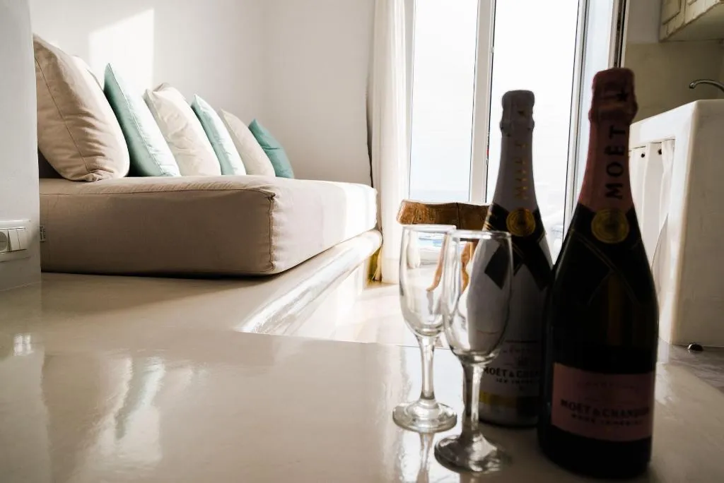 Room, Flaskos Suites, Mykonos