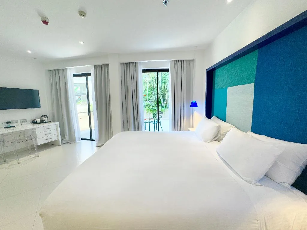 DOUBLE Accessible KING SIZE BED Room, Hilton Sorrento Palace, Naples