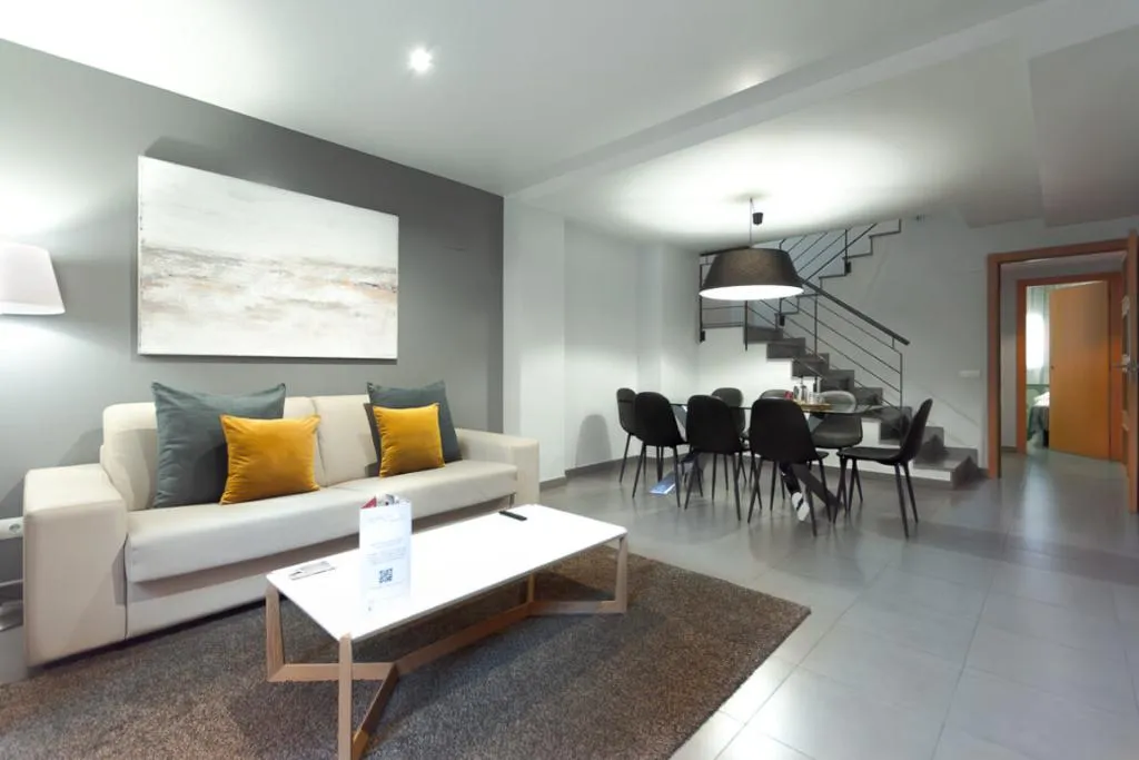 APARTMENT FOUR BEDROOMS Room, Sensation Authentic Gracia, Barcelona