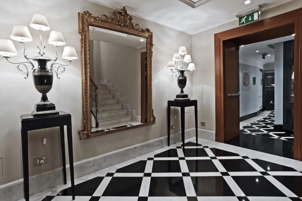 Lobby, Lunetta Roma, Rome