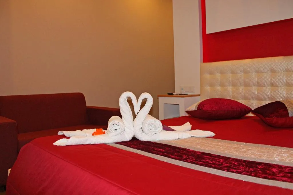DOUBLE SUPERIOR WITH BALCONY Room, Monte Carlo Love Porto, Porto