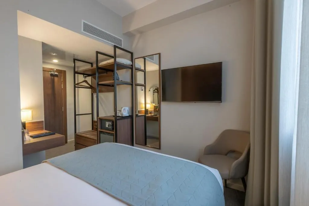 DOUBLE DELUXE Room, Hotel Riu Plaza The Gresham Dublin, Dublin
